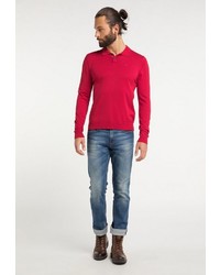 roter Pullover mit einem Rundhalsausschnitt von Dreimaster