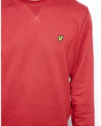 roter Pullover mit einem Rundhalsausschnitt von Lyle & Scott