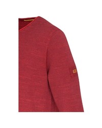 roter Pullover mit einem V-Ausschnitt von camel active