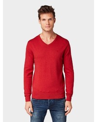 roter Pullover mit einem V-Ausschnitt von Tom Tailor