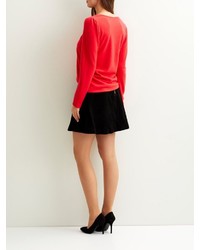 roter Pullover mit einem V-Ausschnitt von Vila