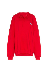 roter Pullover mit einer Kapuze von We11done