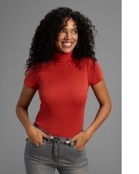 roter Rollkragenpullover von FlashLights