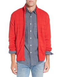 roter Strick Pullover mit einem Reißverschluß