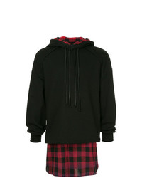 roter und schwarzer Pullover mit einem Kapuze von Juun.J