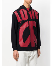 roter und schwarzer Pullover mit einem Kapuze von Love Moschino