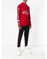 roter und weißer bedruckter Pullover mit einem Kapuze von Newams