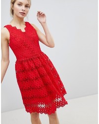 rotes ausgestelltes Kleid aus Spitze von Glamorous