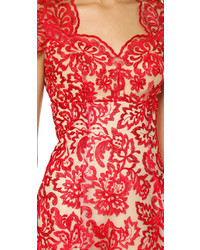 rotes ausgestelltes Kleid aus Spitze von Marchesa