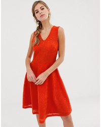 rotes ausgestelltes Kleid von Y.a.s