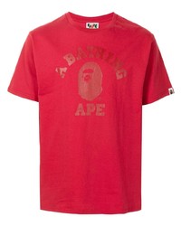 rotes bedrucktes T-Shirt mit einem Rundhalsausschnitt von A Bathing Ape