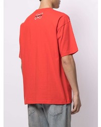 rotes bedrucktes T-Shirt mit einem Rundhalsausschnitt von AAPE BY A BATHING APE