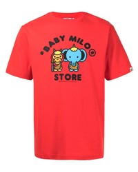 rotes bedrucktes T-Shirt mit einem Rundhalsausschnitt von *BABY MILO® STORE BY *A BATHING APE®