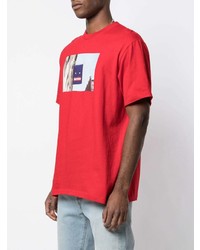 rotes bedrucktes T-Shirt mit einem Rundhalsausschnitt von Supreme