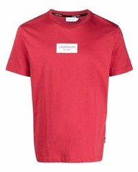 rotes bedrucktes T-Shirt mit einem Rundhalsausschnitt von Calvin Klein