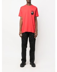 rotes bedrucktes T-Shirt mit einem Rundhalsausschnitt von Stussy