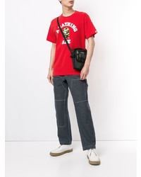 rotes bedrucktes T-Shirt mit einem Rundhalsausschnitt von A Bathing Ape