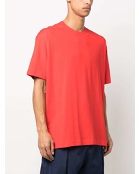 rotes bedrucktes T-Shirt mit einem Rundhalsausschnitt von Comme Des Garcons SHIRT