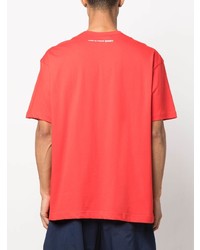 rotes bedrucktes T-Shirt mit einem Rundhalsausschnitt von Comme Des Garcons SHIRT