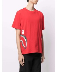 rotes bedrucktes T-Shirt mit einem Rundhalsausschnitt von A Bathing Ape