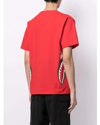 rotes bedrucktes T-Shirt mit einem Rundhalsausschnitt von A Bathing Ape