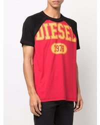 rotes bedrucktes T-Shirt mit einem Rundhalsausschnitt von Diesel