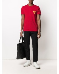 rotes bedrucktes T-Shirt mit einem Rundhalsausschnitt von VERSACE JEANS COUTURE