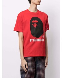 rotes bedrucktes T-Shirt mit einem Rundhalsausschnitt von A Bathing Ape