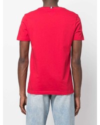 rotes bedrucktes T-Shirt mit einem Rundhalsausschnitt von Tommy Hilfiger