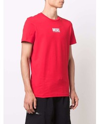 rotes bedrucktes T-Shirt mit einem Rundhalsausschnitt von Diesel