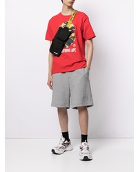 rotes bedrucktes T-Shirt mit einem Rundhalsausschnitt von A Bathing Ape