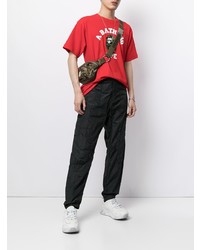 rotes bedrucktes T-Shirt mit einem Rundhalsausschnitt von A Bathing Ape