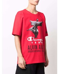 rotes bedrucktes T-Shirt mit einem Rundhalsausschnitt von Champion