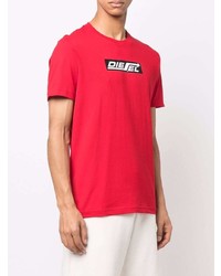 rotes bedrucktes T-Shirt mit einem Rundhalsausschnitt von Diesel