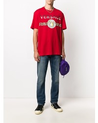 rotes bedrucktes T-Shirt mit einem Rundhalsausschnitt von Versace