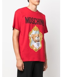 rotes bedrucktes T-Shirt mit einem Rundhalsausschnitt von Moschino