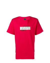 rotes bedrucktes T-Shirt mit einem Rundhalsausschnitt von Omc