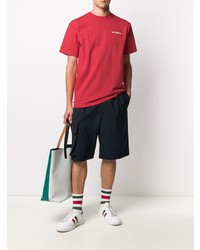 rotes bedrucktes T-Shirt mit einem Rundhalsausschnitt von Sporty & Rich