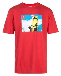 rotes bedrucktes T-Shirt mit einem Rundhalsausschnitt von Supreme