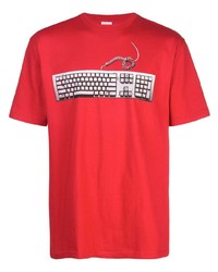 rotes bedrucktes T-Shirt mit einem Rundhalsausschnitt von Supreme