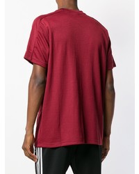 rotes bedrucktes T-Shirt mit einem Rundhalsausschnitt von adidas