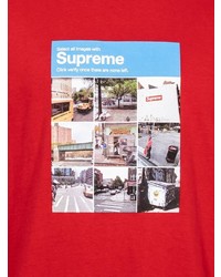 rotes bedrucktes T-Shirt mit einem Rundhalsausschnitt von Supreme