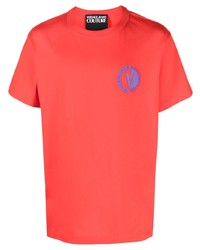 rotes bedrucktes T-Shirt mit einem Rundhalsausschnitt von VERSACE JEANS COUTURE