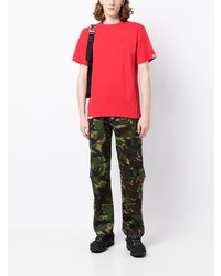 rotes besticktes T-Shirt mit einem Rundhalsausschnitt von AAPE BY A BATHING APE