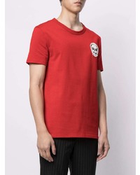 rotes besticktes T-Shirt mit einem Rundhalsausschnitt von Alexander McQueen