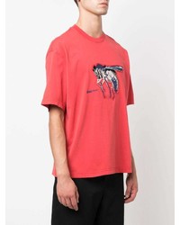 rotes besticktes T-Shirt mit einem Rundhalsausschnitt von Diesel