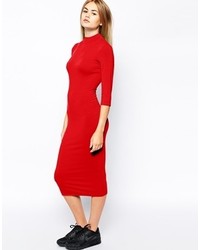 rotes figurbetontes Kleid