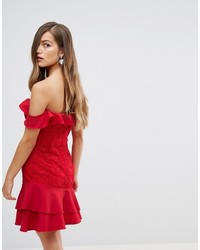 rotes gerade geschnittenes Kleid aus Spitze