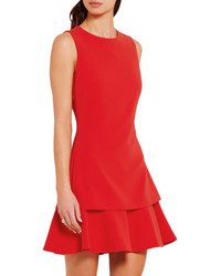 rotes gerade geschnittenes Kleid mit Rüschen von Moschino