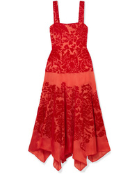 rotes Midikleid aus Seide mit Blumenmuster